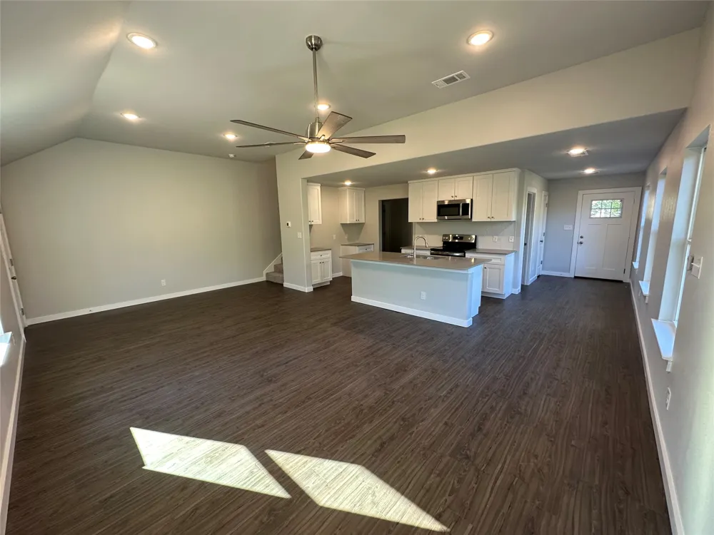 1702 E Powell Avenue Fort Worth, TX 76104