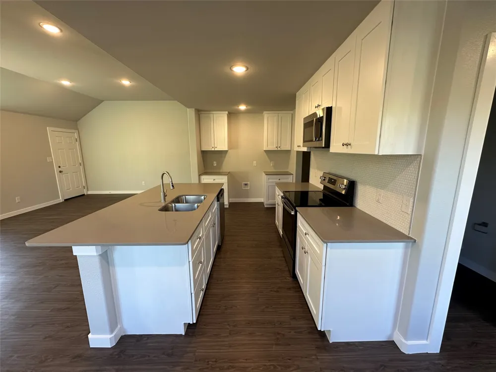 1702 E Powell Avenue Fort Worth, TX 76104