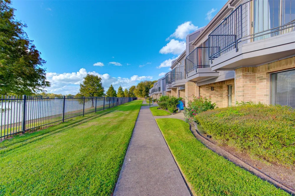 1620 Good Day Drive Missouri City, TX 77459