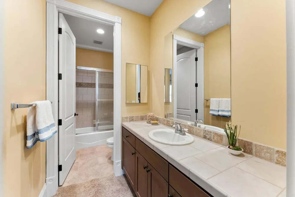 1829 Elevado Road Vista, CA 92084