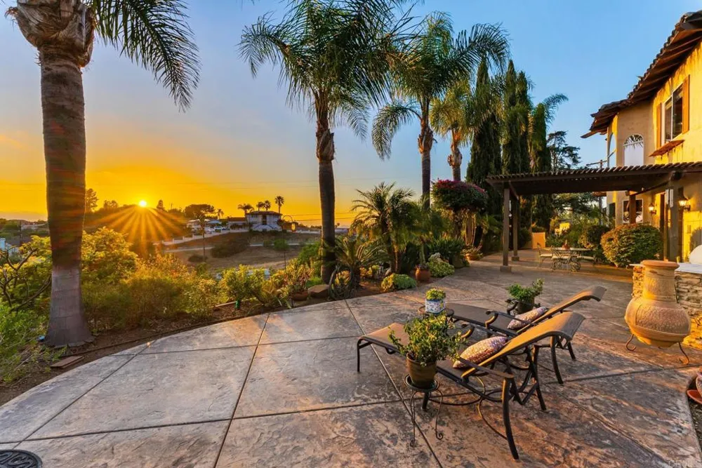 1829 Elevado Road Vista, CA 92084