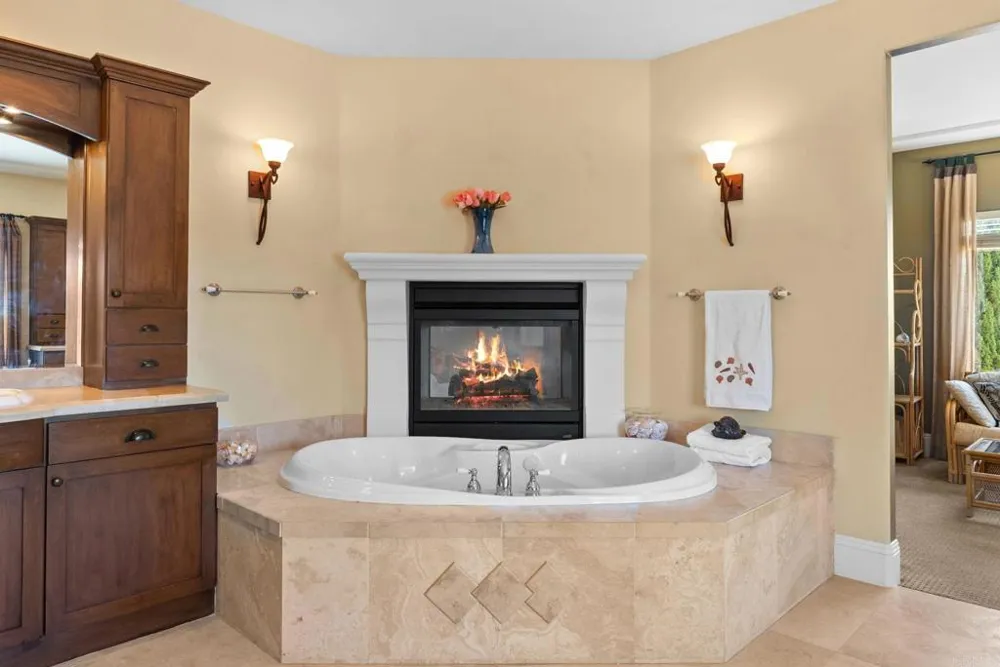 1829 Elevado Road Vista, CA 92084