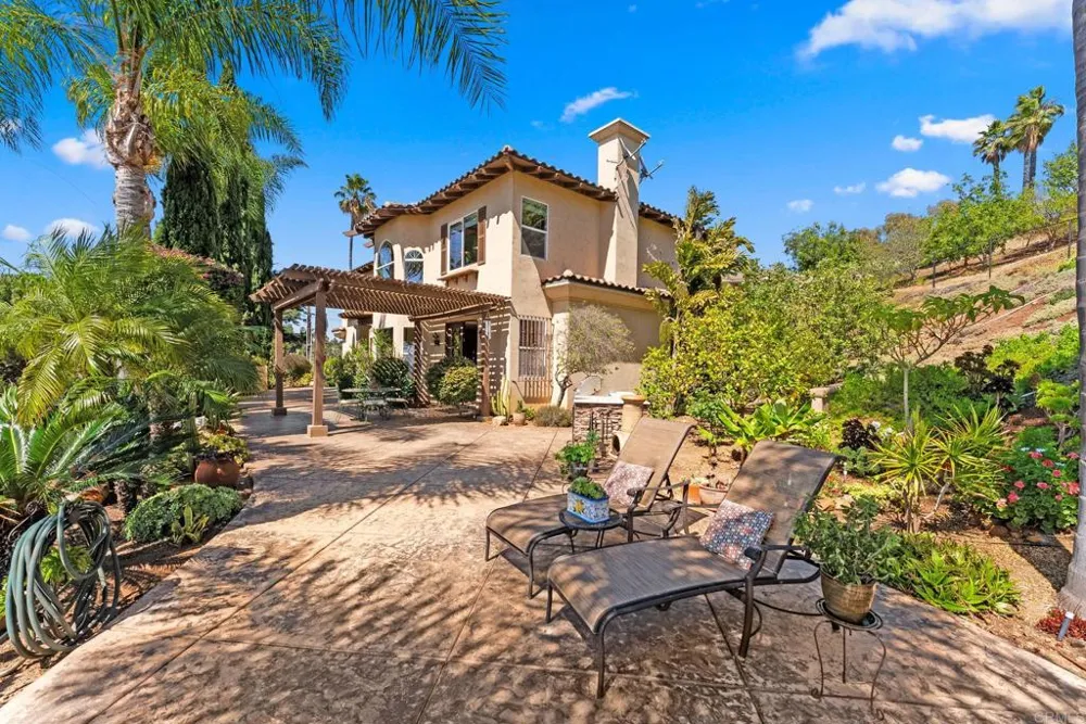 1829 Elevado Road Vista, CA 92084