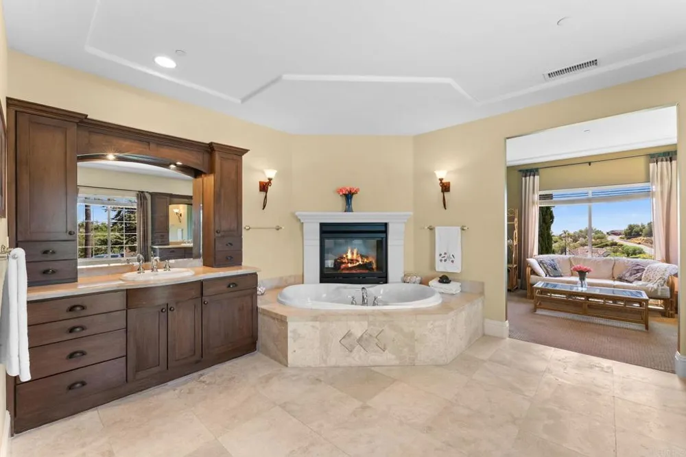 1829 Elevado Road Vista, CA 92084