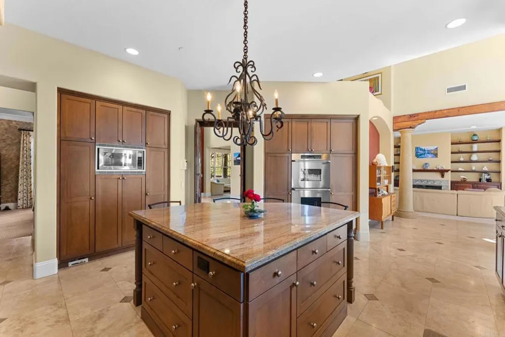 1829 Elevado Road Vista, CA 92084