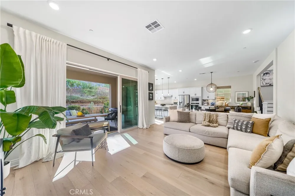 1675 Sonora Creek Lane Lake Forest, CA 92610