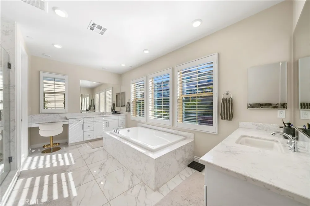 1675 Sonora Creek Lane Lake Forest, CA 92610