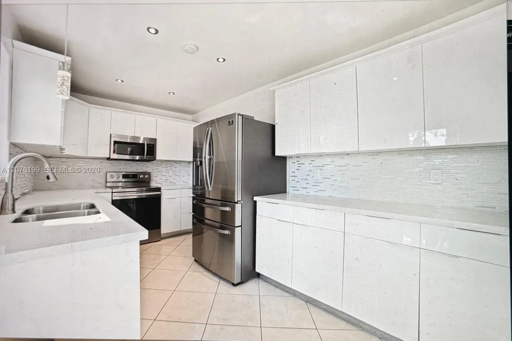 1980 NW 33rd Ct Oakland Park, FL 33309