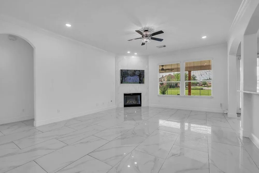 15 Winterhaven Lane Montgomery, TX 77356