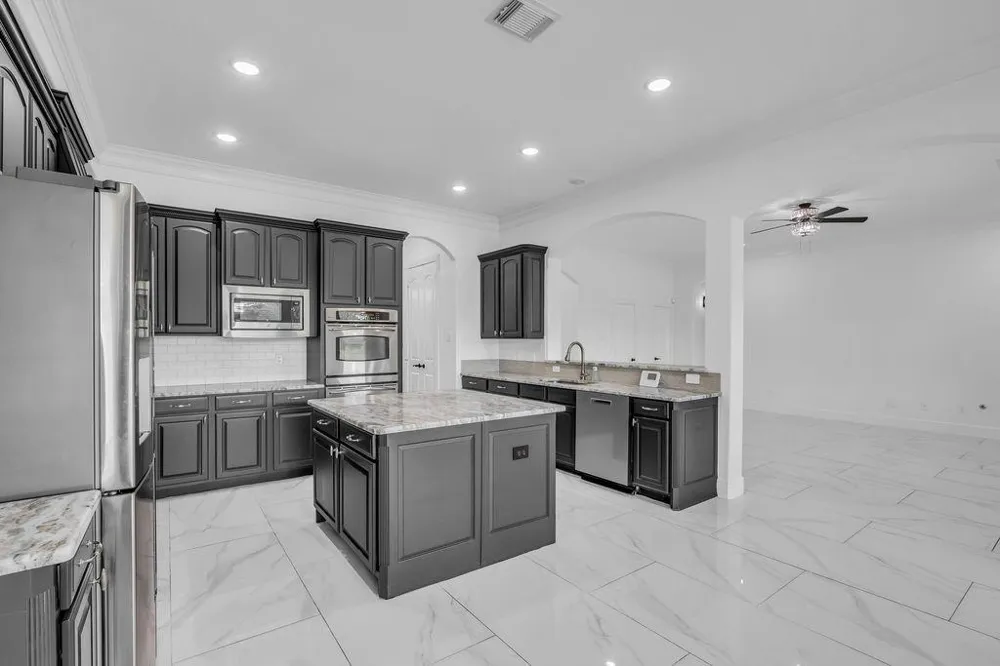 15 Winterhaven Lane Montgomery, TX 77356