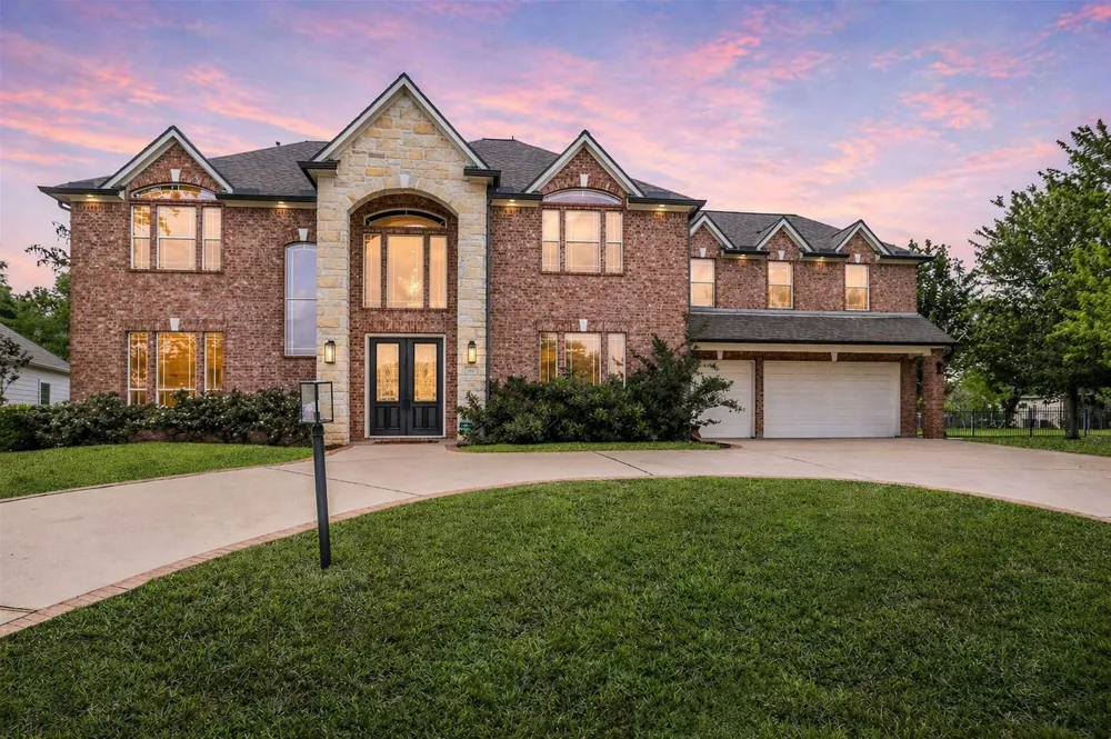 15 Winterhaven Lane Montgomery, TX 77356