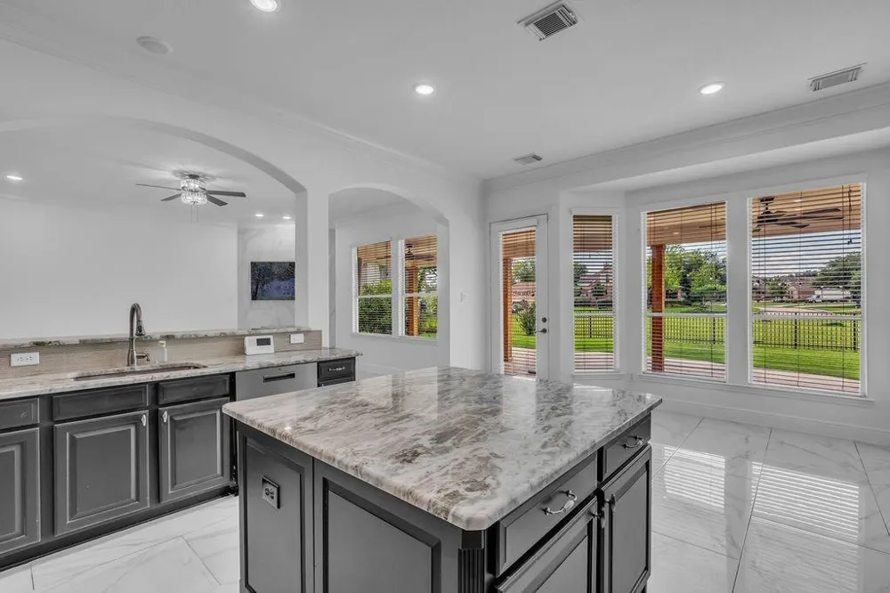 15 Winterhaven Lane Montgomery, TX 77356