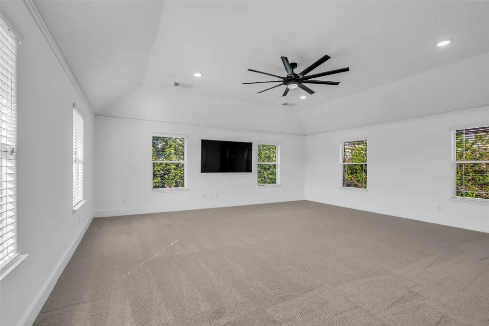 15 Winterhaven Lane Montgomery, TX 77356