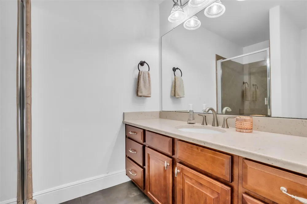 15 Winterhaven Lane Montgomery, TX 77356