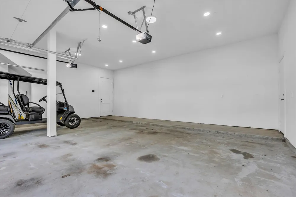 15 Winterhaven Lane Montgomery, TX 77356