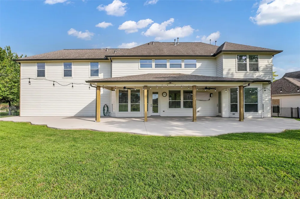 15 Winterhaven Lane Montgomery, TX 77356