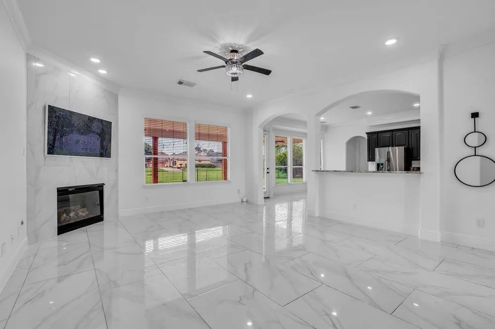 15 Winterhaven Lane Montgomery, TX 77356