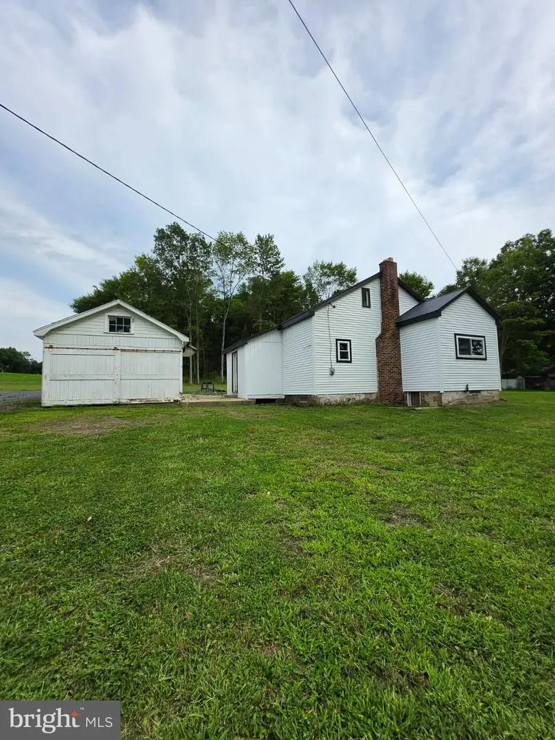1703 FERGUSON VALLEY Mc Veytown, PA 17051