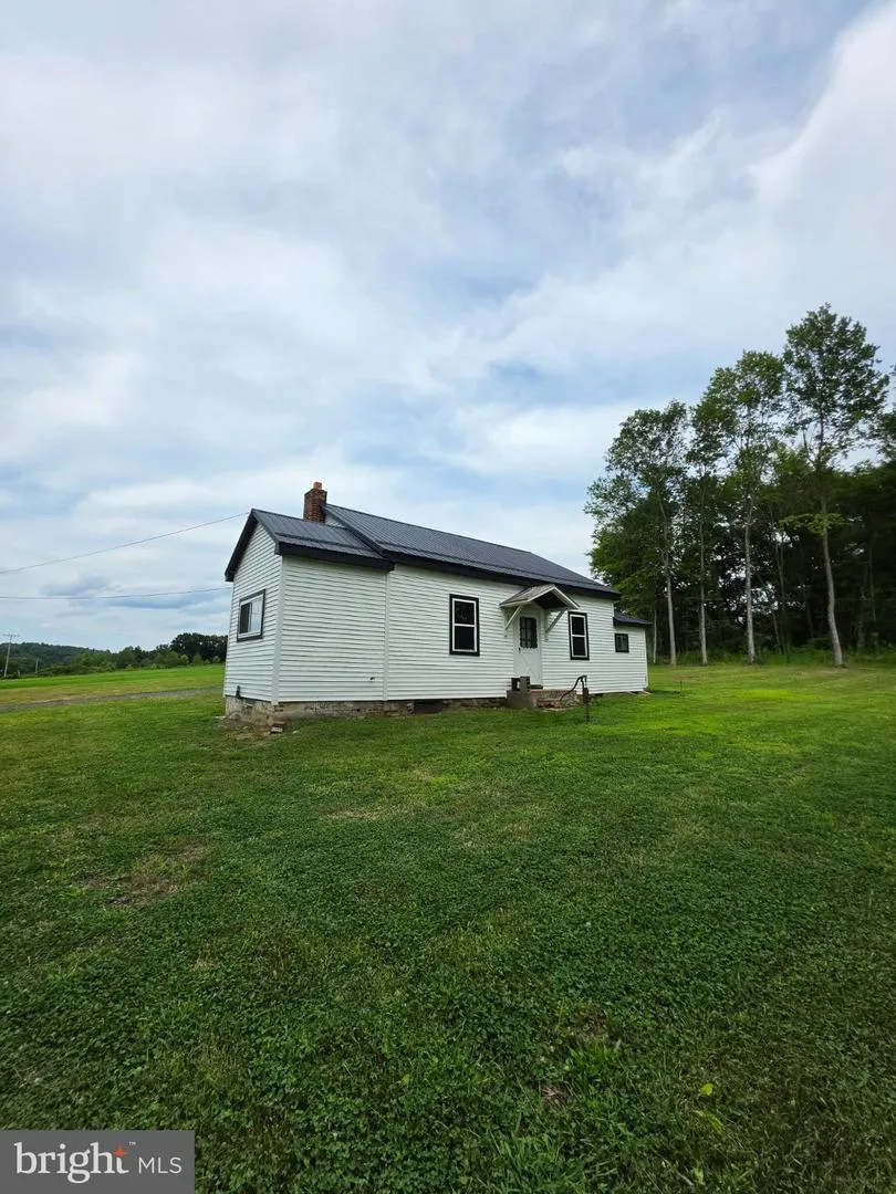 1703 FERGUSON VALLEY Mc Veytown, PA 17051