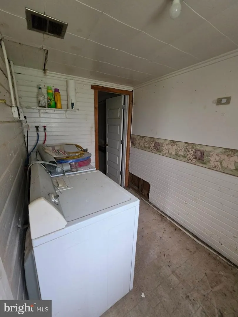 1703 FERGUSON VALLEY Mc Veytown, PA 17051