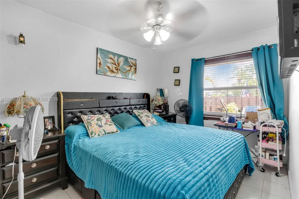 12202 SW 111th Ln Miami, FL 33186