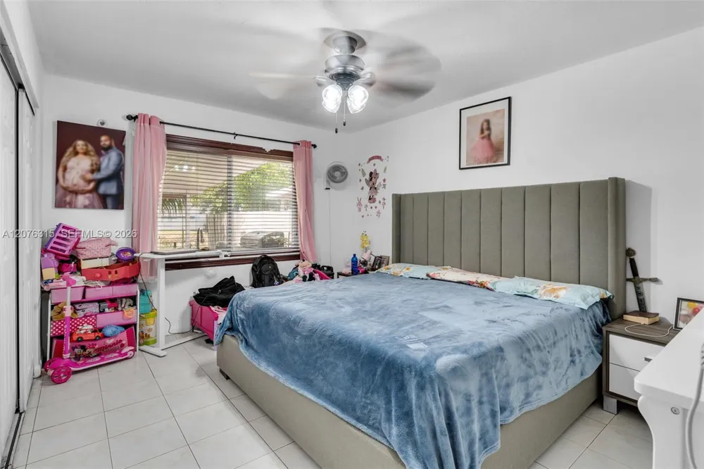 12202 SW 111th Ln Miami, FL 33186