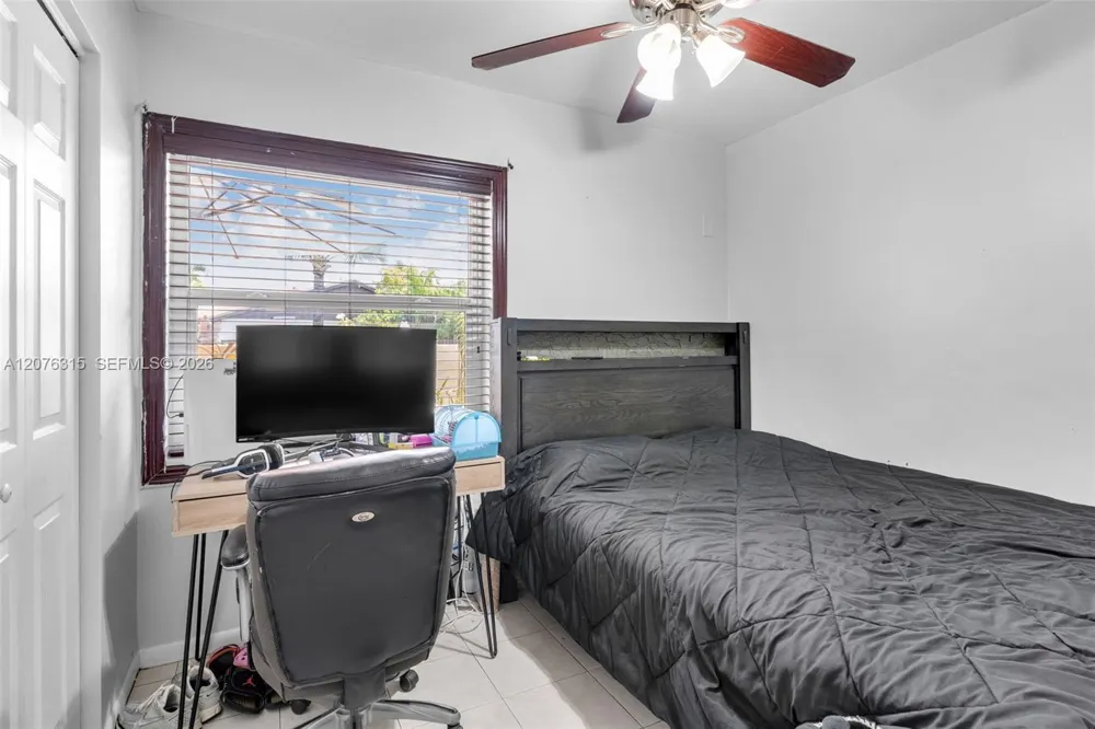 12202 SW 111th Ln Miami, FL 33186