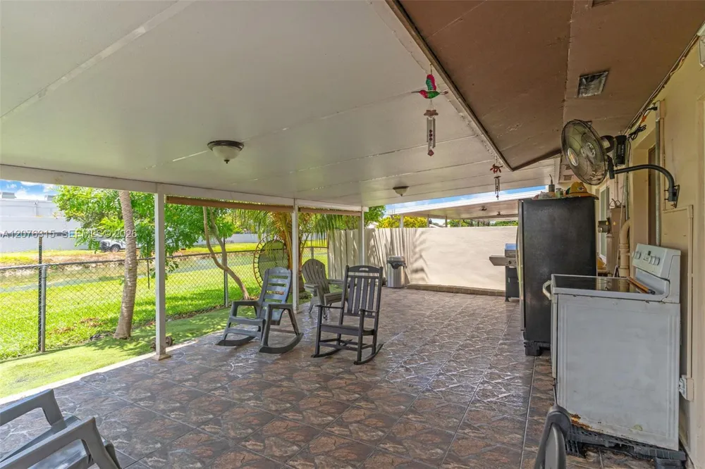 12202 SW 111th Ln Miami, FL 33186