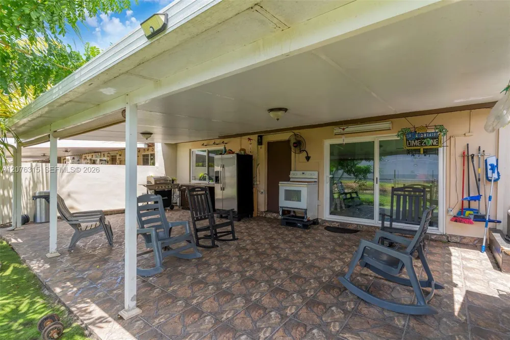 12202 SW 111th Ln Miami, FL 33186