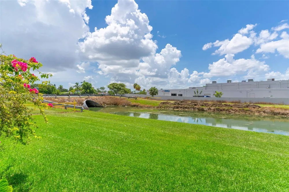 12202 SW 111th Ln Miami, FL 33186