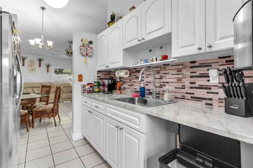 12202 SW 111th Ln Miami, FL 33186
