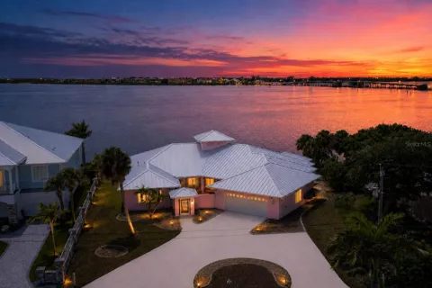 1468 LEMON BAY DRIVE