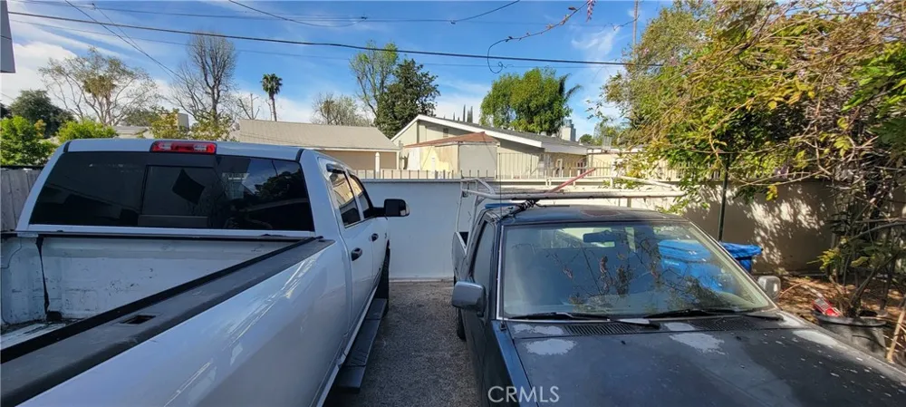 6467 Woodley Van Nuys, CA 91406