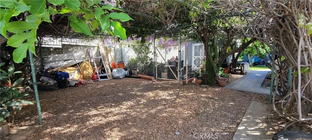 6467 Woodley Van Nuys, CA 91406