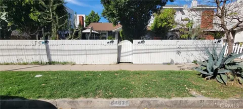 6467 Woodley
