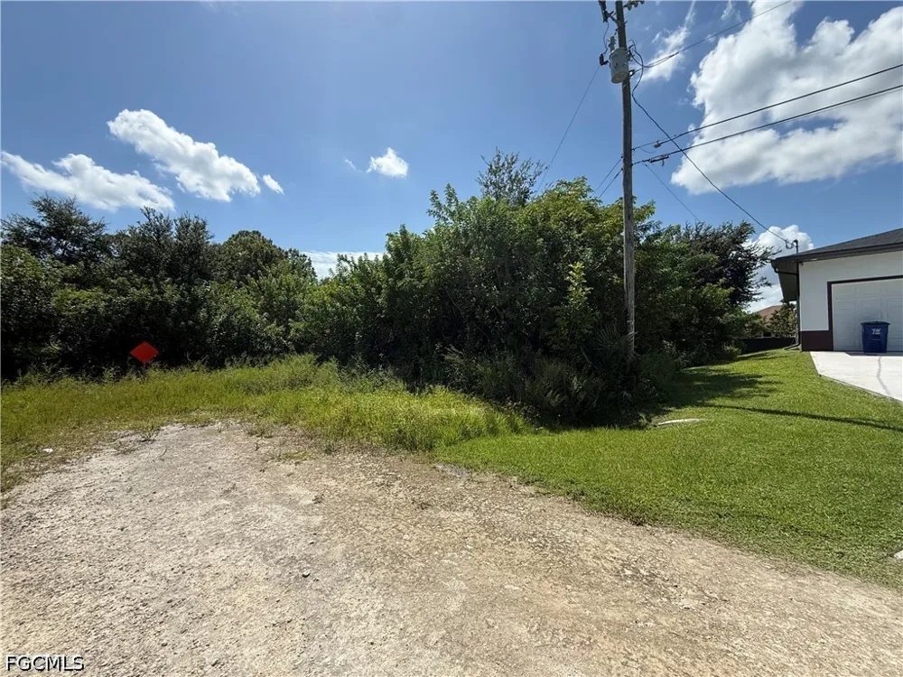 43rd Street SW Lehigh Acres, FL 33976