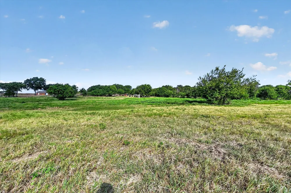 401 Dale Acres Road Italy, TX 76651