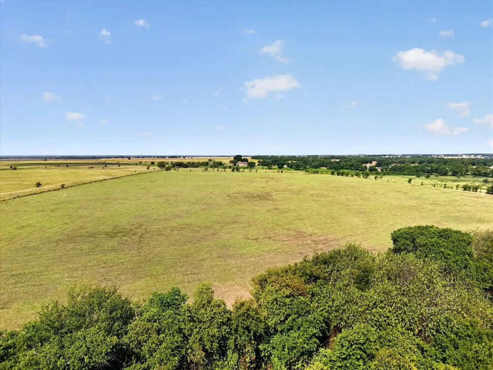 401 Dale Acres Road Italy, TX 76651