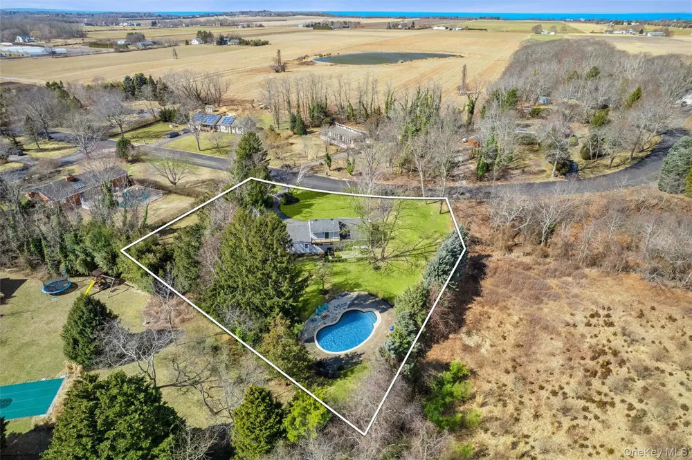 435 Old Saddle Lane Cutchogue, NY 11935