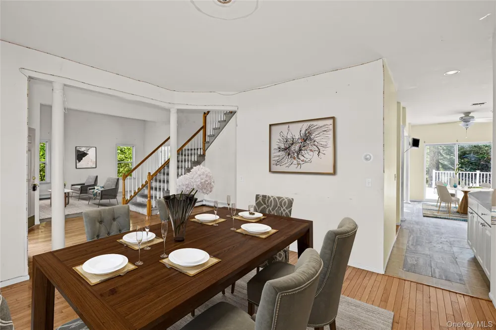 16 Jacobsen Court Medford, NY 11763