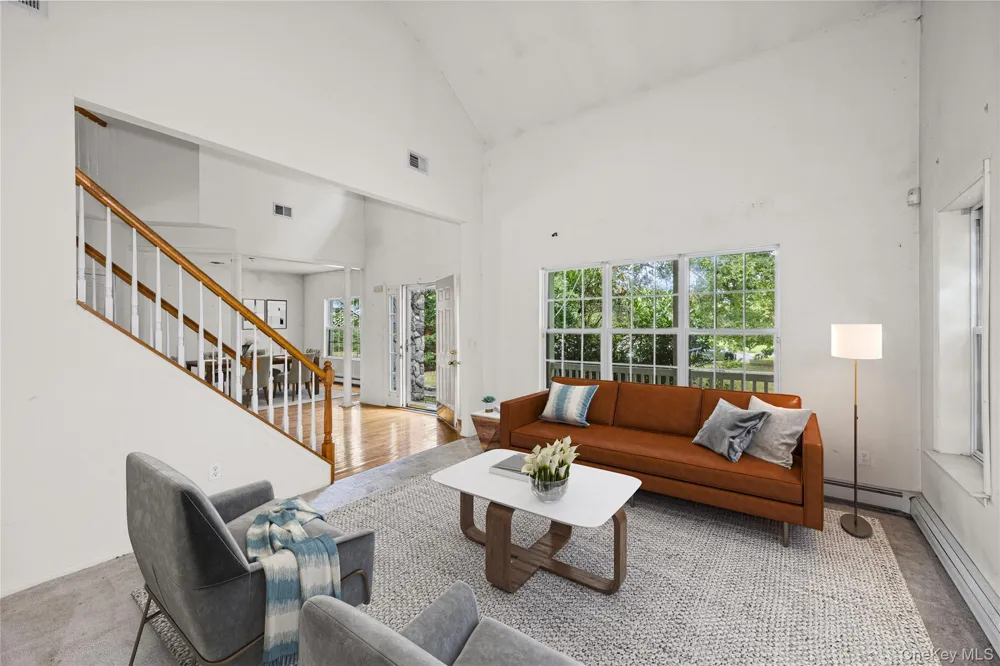 16 Jacobsen Court Medford, NY 11763
