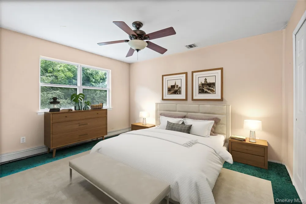 16 Jacobsen Court Medford, NY 11763
