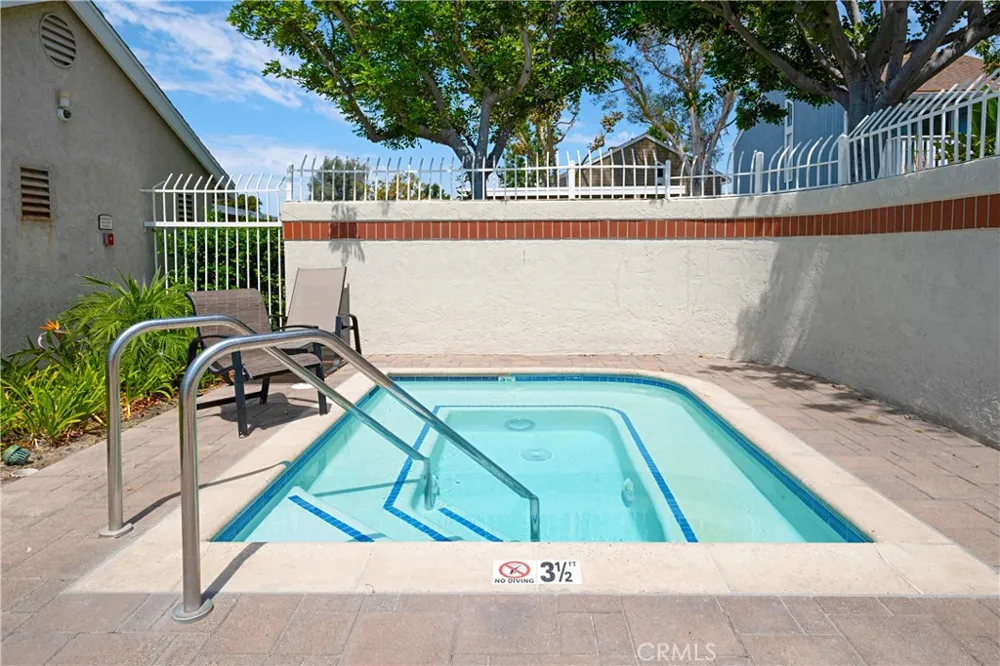 10 Birchwood Aliso Viejo, CA 92656