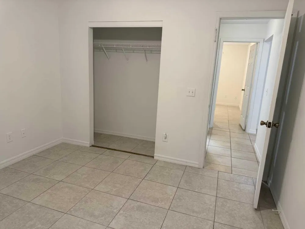 865 17TH LANE SW Vero Beach, FL 32962