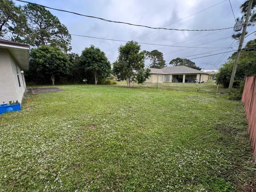 865 17TH LANE SW Vero Beach, FL 32962