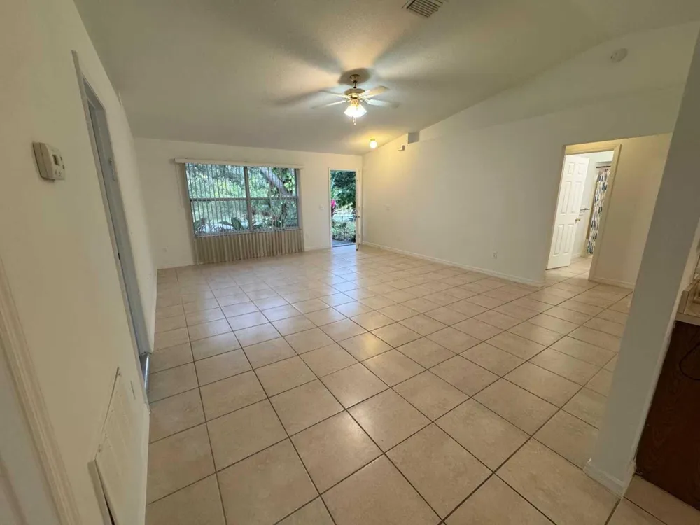 865 17TH LANE SW Vero Beach, FL 32962