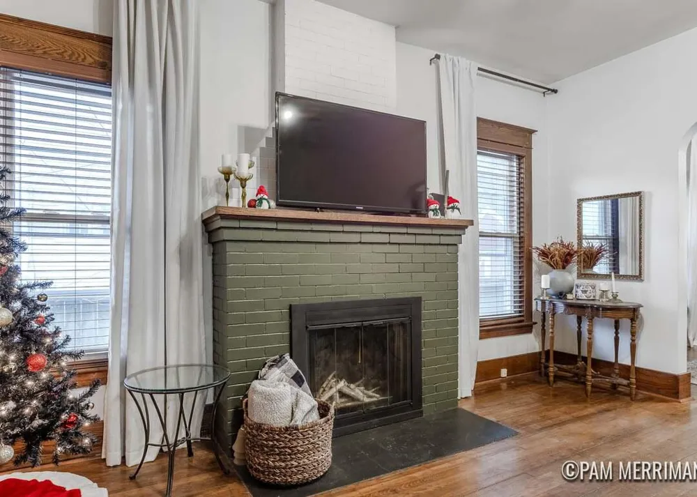 306 Valley Avenue NW Grand Rapids City, MI 49504
