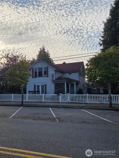 111 Calistoga Street E