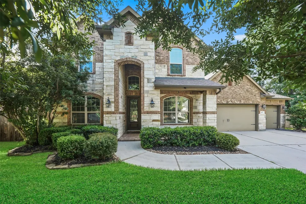 107 Jordans Place Montgomery, TX 77316