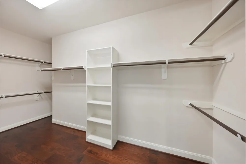 107 Jordans Place Montgomery, TX 77316